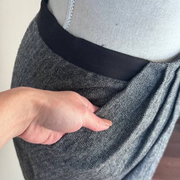 H&M Lace Detail Wool-Blend Skirt With Pockets - Size 6 - Picture 3 of 8